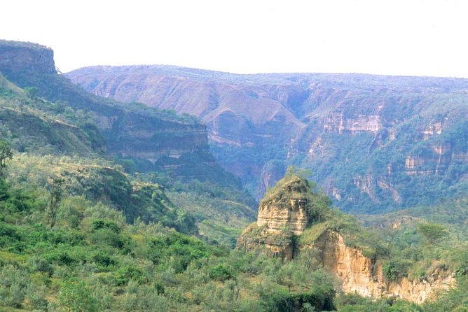 1 Day trip to Hells Gate and Lake Naivasha From Nairobi - The guides and drivers shape the day