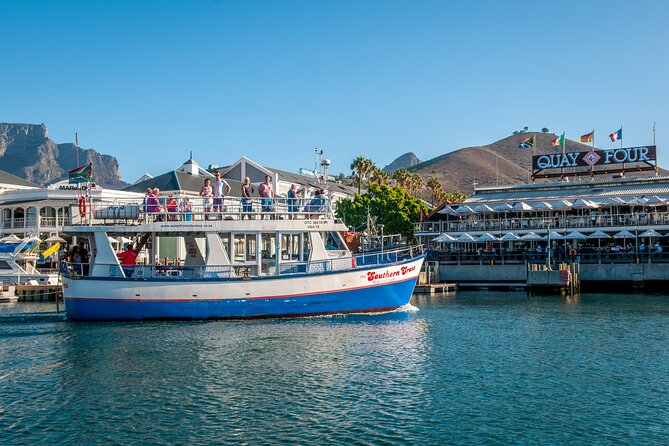 1 Hour Coastal Catamaran Cruise from Cape Town - Along the coast toward Green Point lighthouse