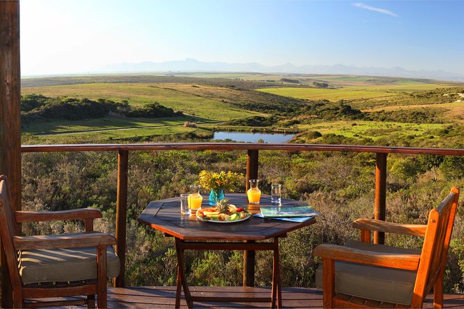 2 Day Safari Experience from Cape Town - The sunset game drive: your first chance at the Big Five