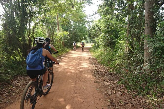 3 Hours Guided Cycling Tour Across Lake Victoria - What the lake peninsula adds to the ride