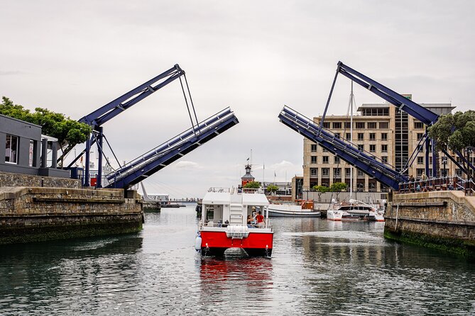 30min Harbour Boat Cruise Cape Town - Weather and cancellation concerns