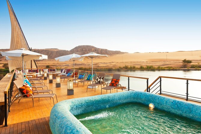 4-Days Nile Cruise From Aswan To Luxor including Abu Simbel and Hot Air Balloon - Day three: Edfu by horse carriage and Luxor after dark