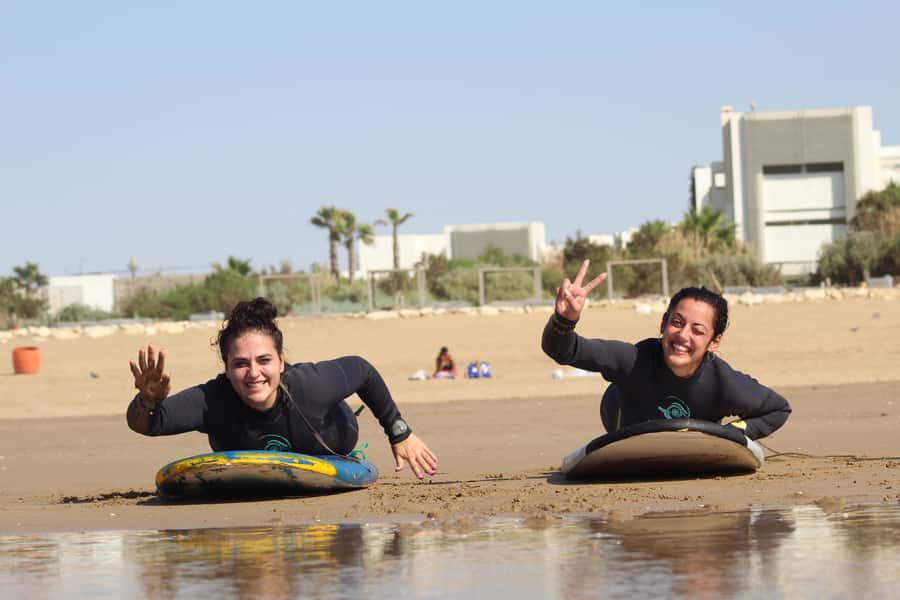 Agadir: Beginner Surf Lesson – Equipment Included - From the meeting point to the sand lesson