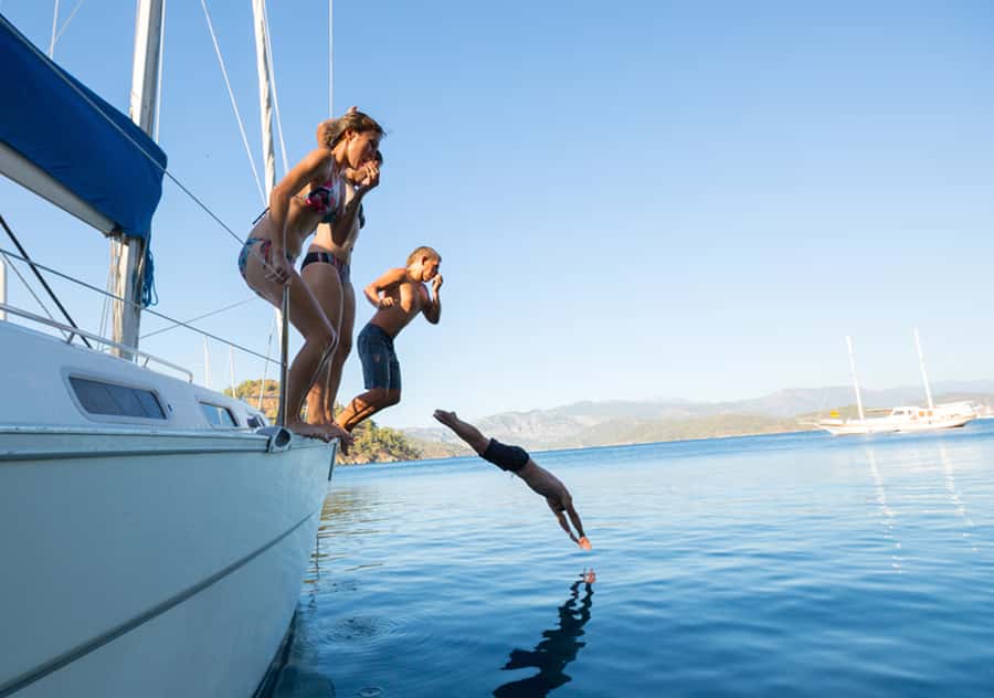 Agadir: Boat Trip with Fishing, Swimming, and BBQ Lunch - A half-day on Agadir’s Atlantic coast