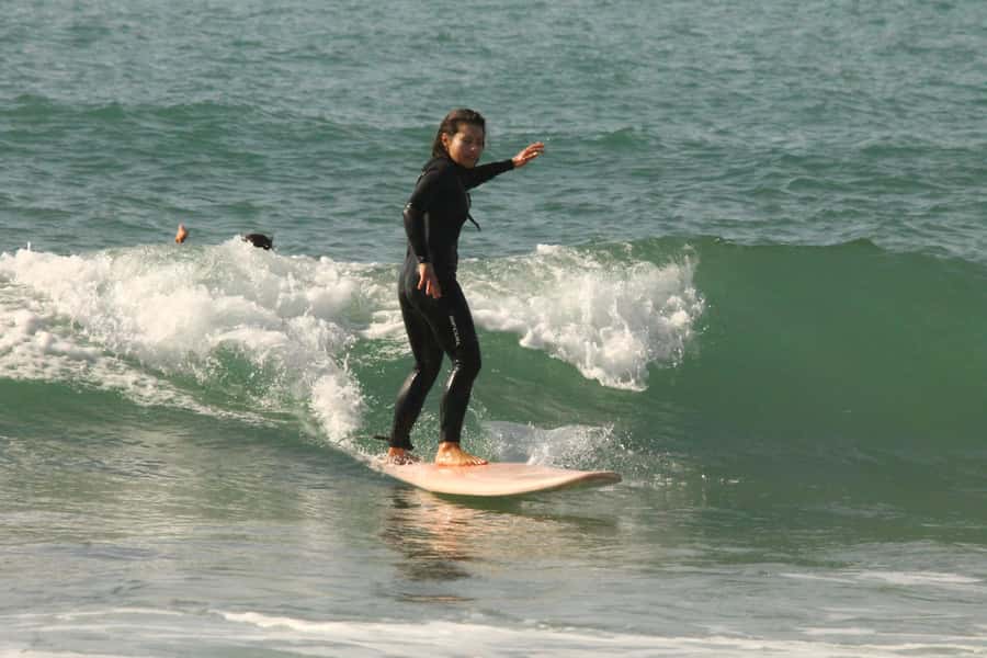 Agadir: Taghazout Beach Surf Lesson with Lunch and Transfer - Why Taghazout makes a good first surf lesson