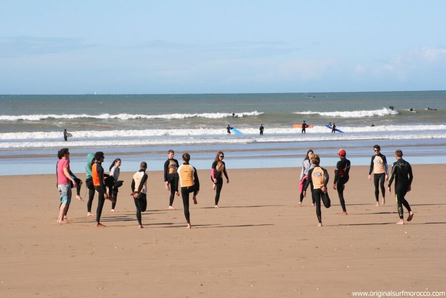 Agadir: Taghazout Beach Surf Lesson with Lunch and Transfer - Lunch under the umbrellas