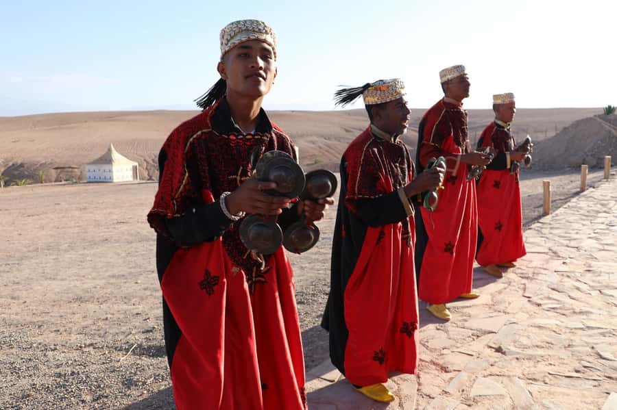 Agafay: Quad, Camel Ride & Dinner Show from Marrakech - Guides, languages, and group atmosphere