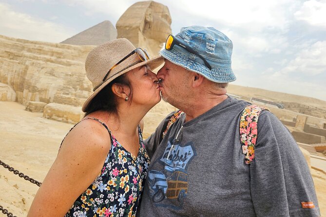 All-in-One Giza Pyramids from inside, Sphinx & Camel ride & Lunch - Why this private Giza tour works well