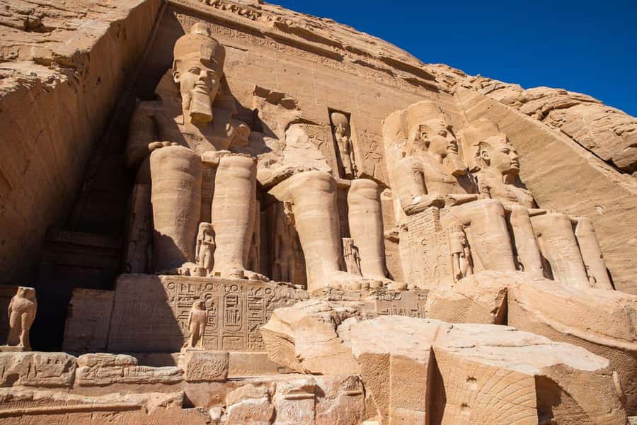 Aswan: Abu Simbel Group Tour with Guide and Entrance Fees - Key points before you book
