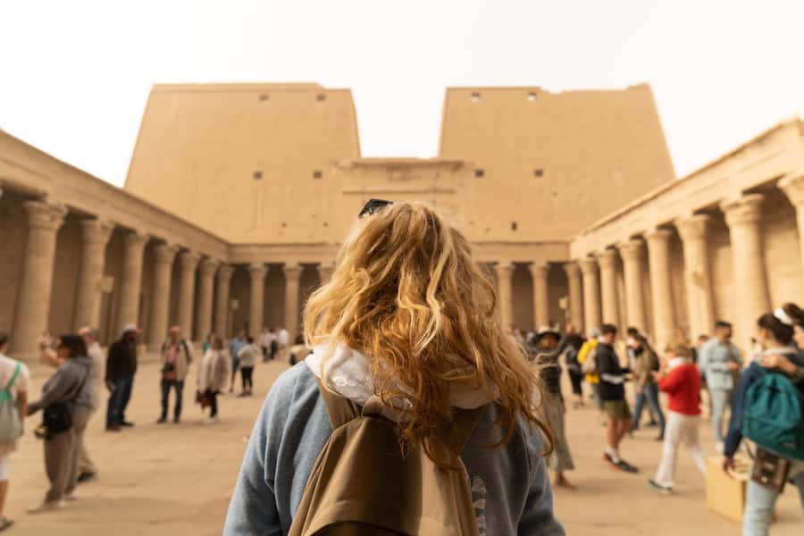 Aswan: Edfu and Kom Ombo Day Tour with Luxor Transfer - The early start and road to Edfu