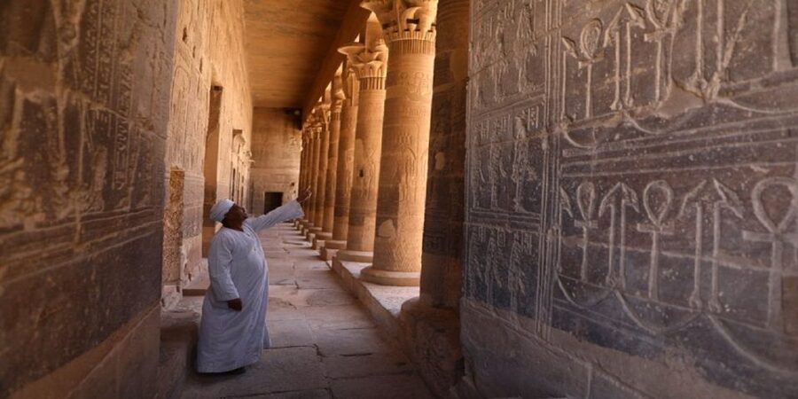 Aswan: Philae Temple Guided Half-Day Group Tour - How the guided visit usually unfolds