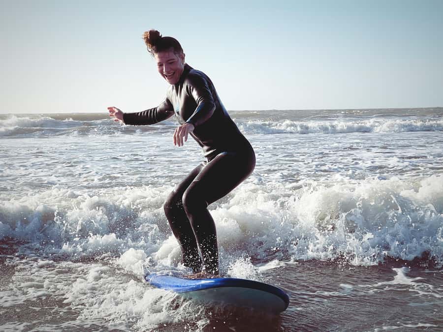 Beginners friendly surf in nice spots - Two hours built around water time