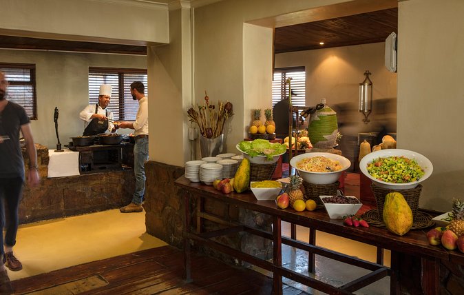 Big Five Game Reserve Wildlife Safari from Cape Town - Why Aquila works as a Cape Town safari
