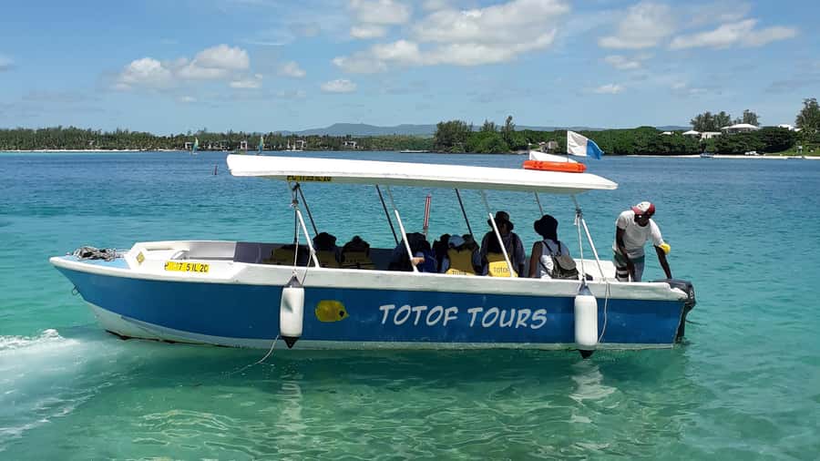 Blue Bay: Half-Day Snorkeling Trip with Creole Picnic Lunch - Why Blue Bay Marine Park is worth your morning
