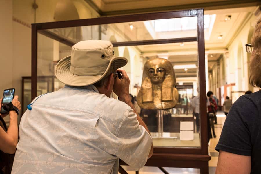 Cairo: Egyptian Museum, Pyramids & Bazaar Tour - The Giza Plateau stop: camel rides and extra activities