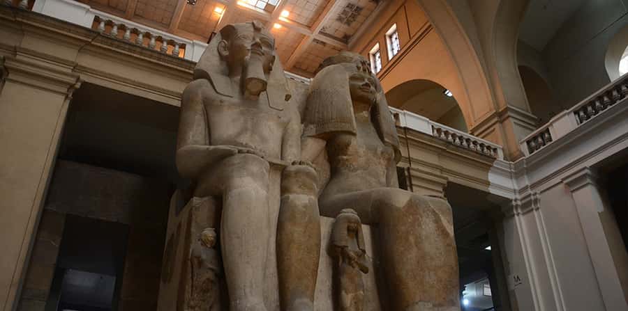 Cairo/Giza: Guided Pyramids, Sphinx and Egyptian Museum Tour - Choosing between shared, private, and VIP