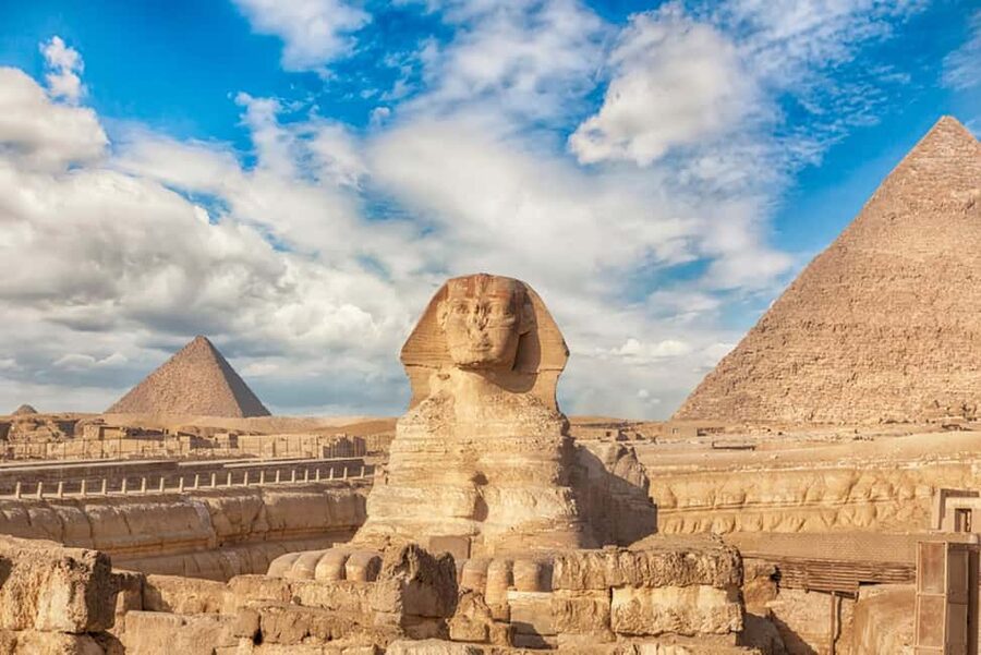 Cairo: Giza Pyramids Skip-the-Line Fast Entry Pass - Handling the entrance and unofficial guides