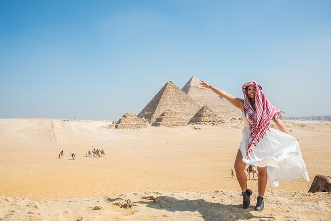 Cairo Guided Half-Day Tour of Giza Pyramids and Sphinx - The panoramic viewpoint and photo time