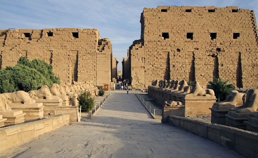 Cairo: Private Luxor Day Tour with Entrance fees by Flights - Karnak Temple: the grand scale of Luxor