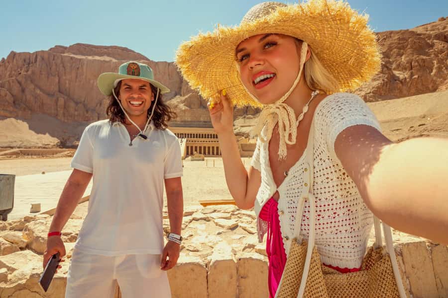 Cairo: Private Luxor Day Tour with Entrance fees by Flights - The West Bank: tombs, cliffs, and royal power