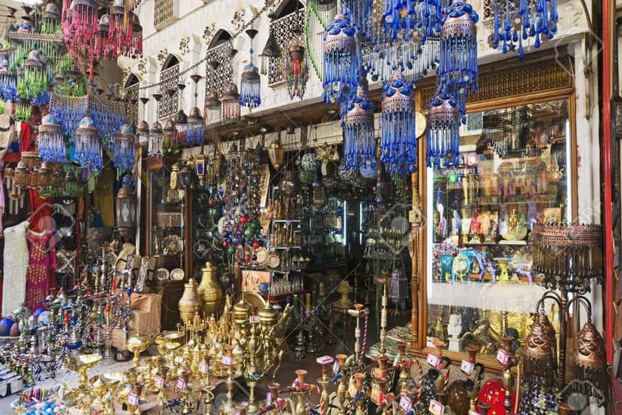 Cairo: Private Pyramids, Museum & Bazaar Tour with Lunch - What the guide can add to the experience