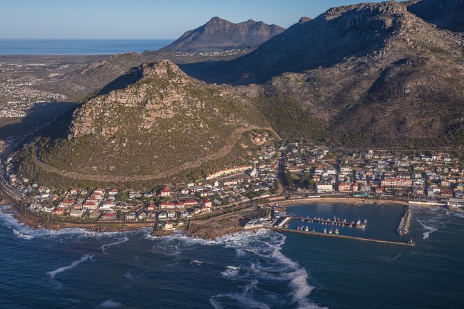 Cape Town: 25min Helicopter Flight with Complimentary Boat Cruise - Hout Bay leads to the peninsula crossing