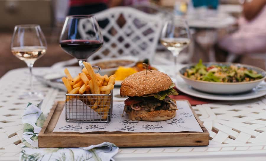 Cape Town: Full-Day Winelands Tour with Wine Tastings & Food - How much wine will you actually taste?