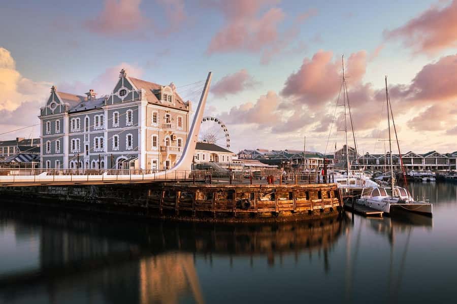 Cape Town: Guided Half-Day City Tour with Table Mountain - Bo-Kaap, Green Market Square, and the city’s older streets