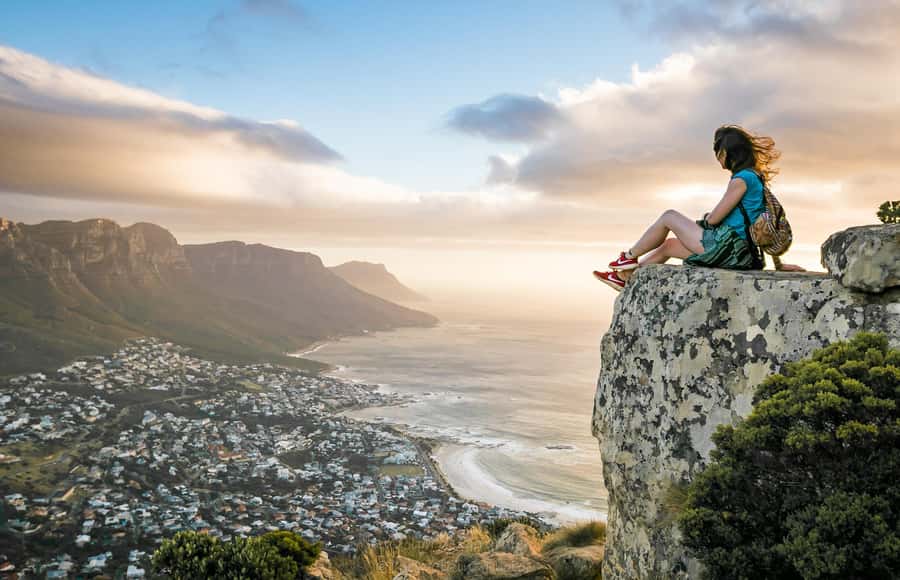 Cape Town: Guided Lion's Head Hike at Sunrise or Sunset - The chains and ladders are short, but they change the hike