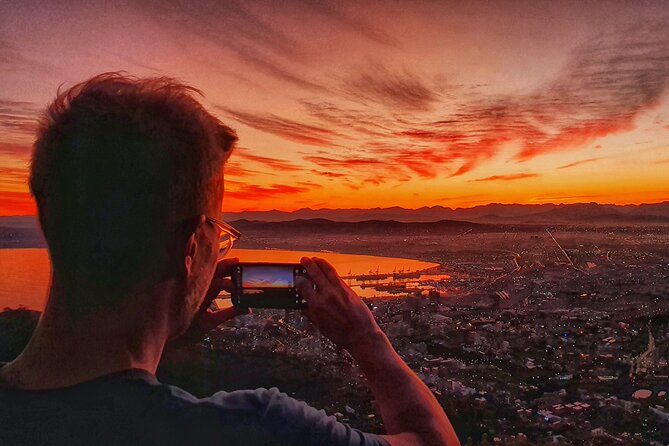 Cape Town: Lion's Head Sunrise/Sunset Hike - Weather, clothing, and what to carry
