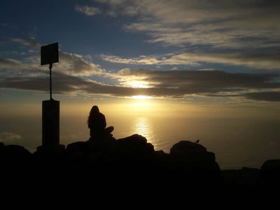 Cape Town: Lion's Head Sunrise with coffee or Sunset Hike - The first half: coast, beaches, and paragliding views