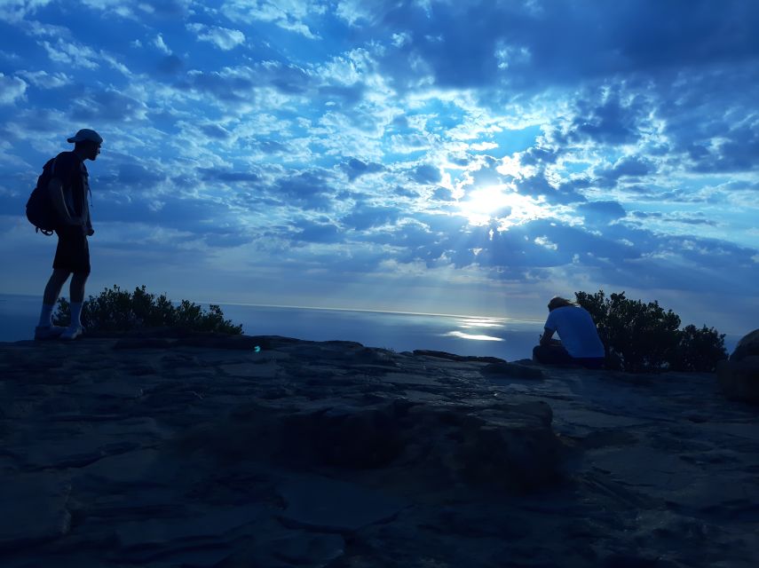 Cape Town: Lion's Head Sunrise with coffee or Sunset Hike - The technical finish: ladders, chains, and rock pitches