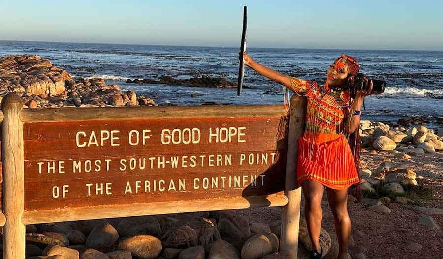 Cape Town: Private Full-Day Cape of Good Hope Tour - Cape Point Lighthouse and the funicular choice