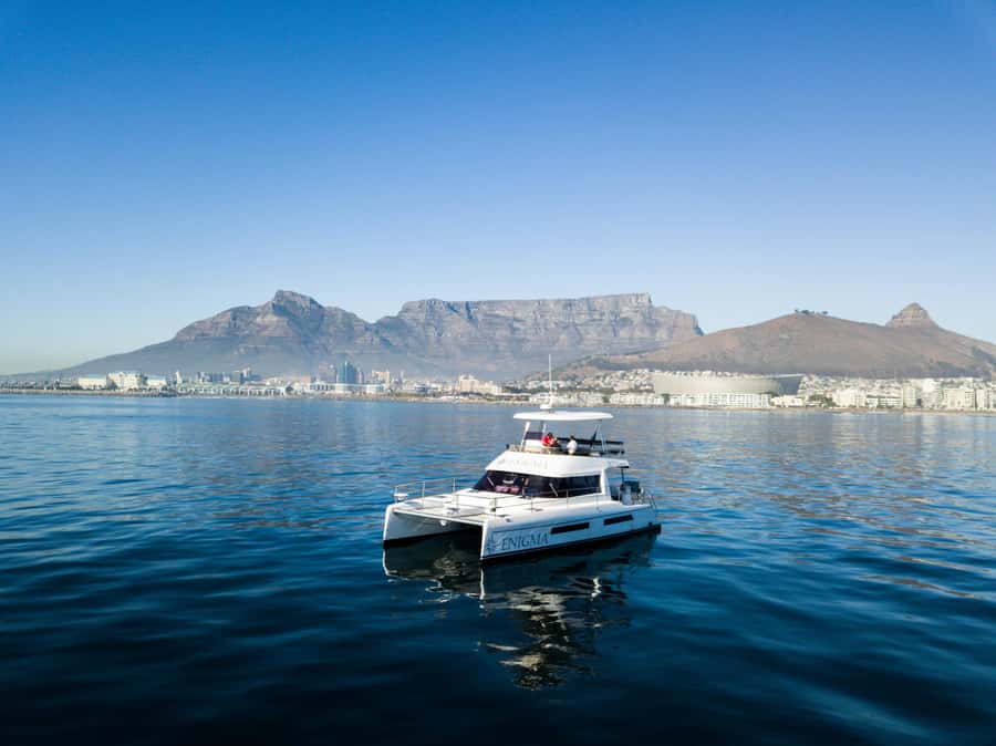 Cape Town: Scenic 1-Hour Coastal Catamaran Cruise - Following the coast toward Green Point Lighthouse