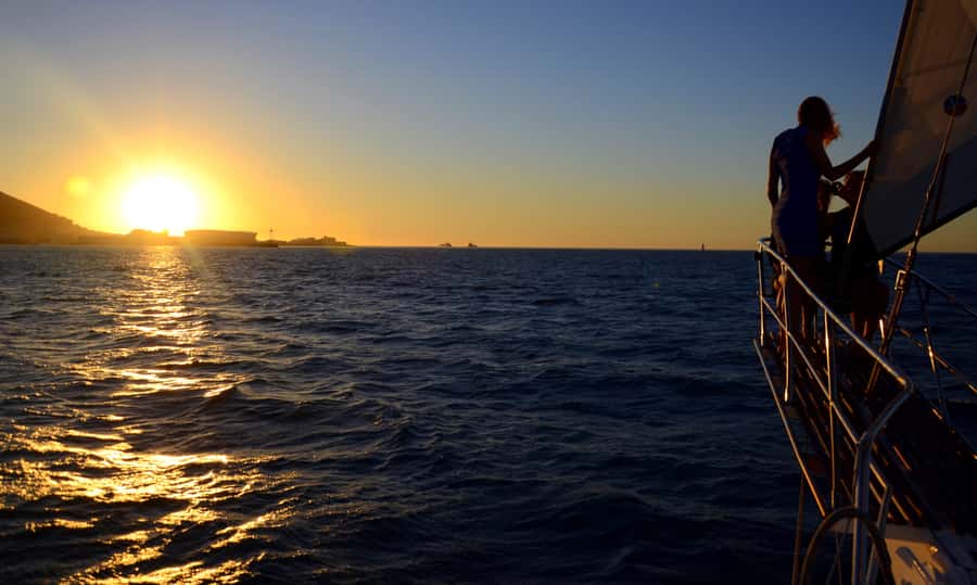Cape Town: Sunset Champagne Cruise - Practical tips for a better evening