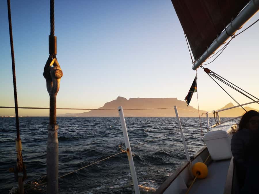 Cape Town: Sunset Cruise from V&A Waterfront with Bubbly - Leaving the harbor with Cape Town behind you