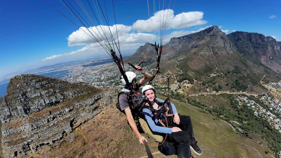 Cape Town: Tandem Paragliding with Instructor - Landing beside the Atlantic
