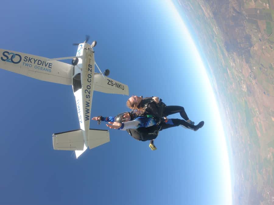 Cape Town: Tandem Skydiving - The Cape Town tandem jump at a glance