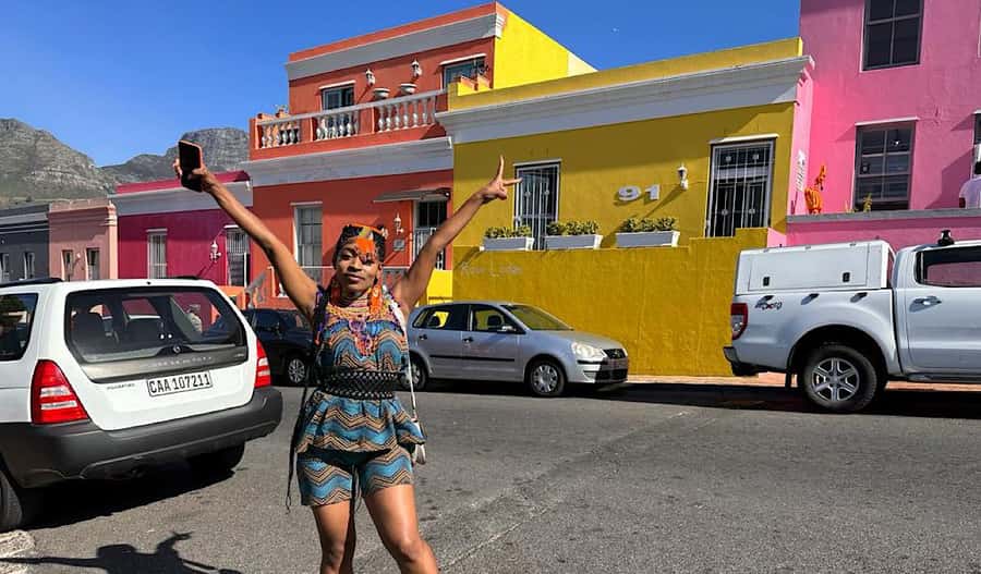 Cape Town: The Cape Point Instagram Small Group Tour - Bo Kaap: colorful houses with a serious story