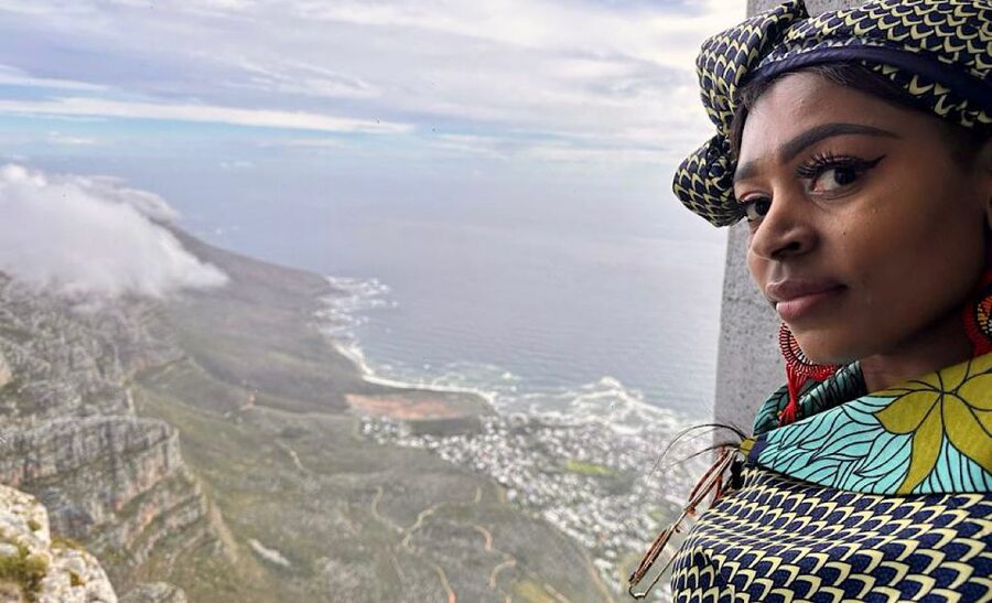 Cape Town Tour: Table Mountain, Penguins & Cape Point+Pickup - Short stops along the Atlantic coast