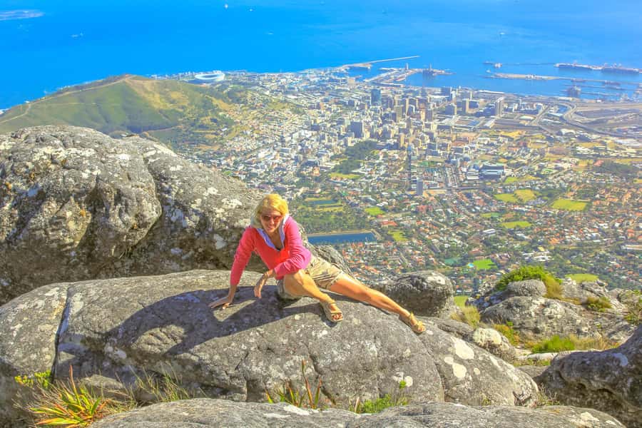 Cape Town Tour: Table Mountain, Penguins & Cape Point+Pickup - Lunch and free time in Simon’s Town
