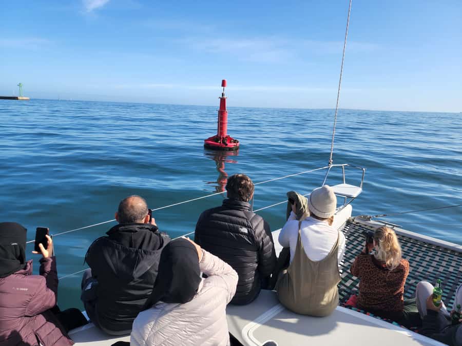 Cape Town: V&A Waterfront Gin Voyage Cruise - The crew sets the tone
