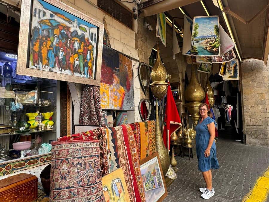 Casablanca City Tour with Hotel Pickup and drop off - United Nations Square closes the city loop