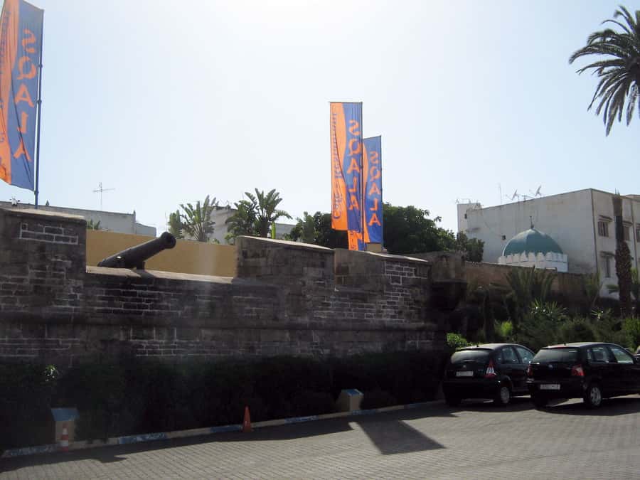 Casablanca: Guided City Tour - La Corniche: Atlantic Air, Limited Walking Time