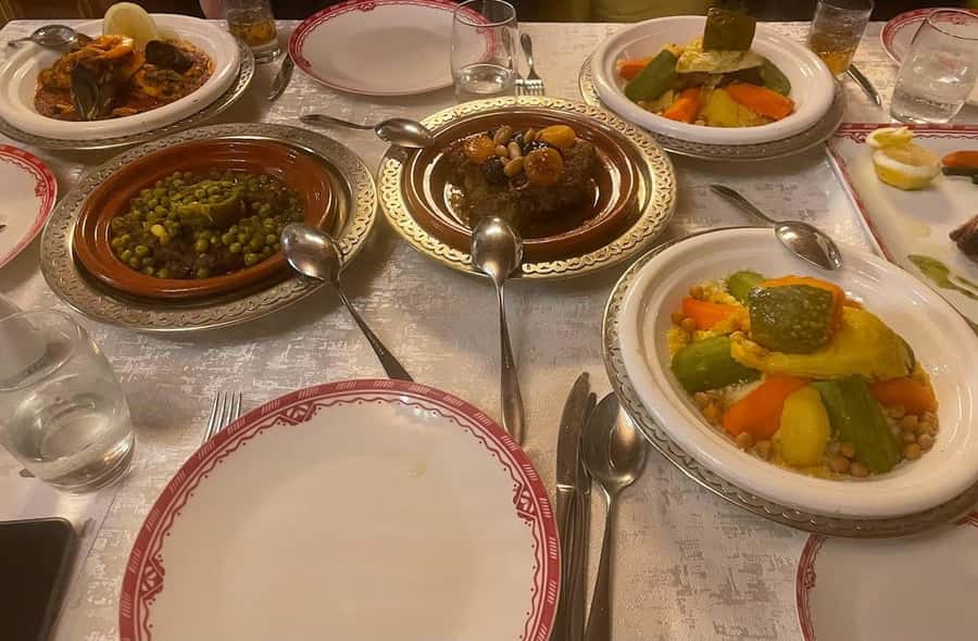 Casablanca: Layover Sightseeing Tour with Airport Transfer - Key points at a glance