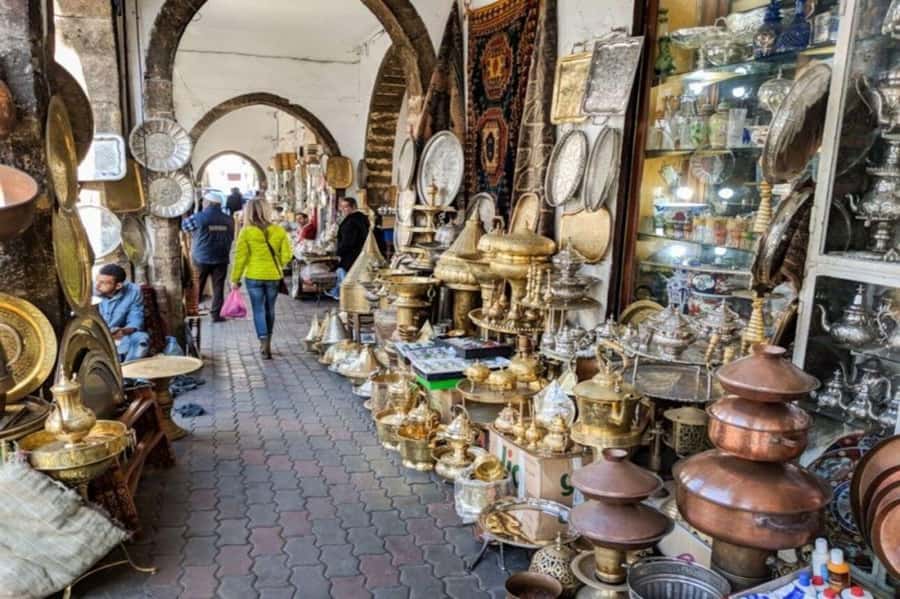 Casablanca: Layover Sightseeing Tour with Airport Transfer - The guide makes the difference