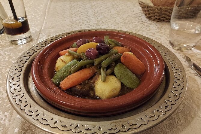 Casablanca Layover Tour with Round-Trip Airport Transfer - Old Medina and its small shops