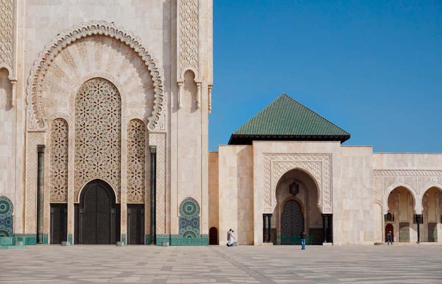 Casablanca: Private Guided Tour - La Corniche and the Atlantic break