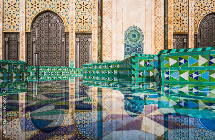 Casablanca: Private Guided Tour with Hassan II Mosque Ticket - Central Market and the final shopping stop