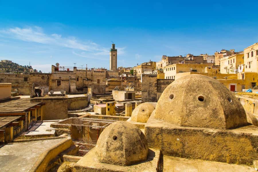 Casablanca to Fez: Scenic & Historical Day Trip with Lunch - Kairaouine University and the religious heart of the Medina